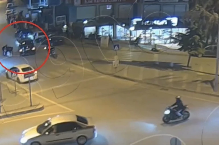 Nefes borusuna kek kaçan sürücü, polisin heimlich manevrasıyla kurtuldu