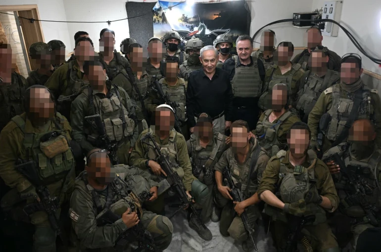 Netanyahu, Lübnan’ın güneyindeki İsrail askerleriyle bir araya geldi