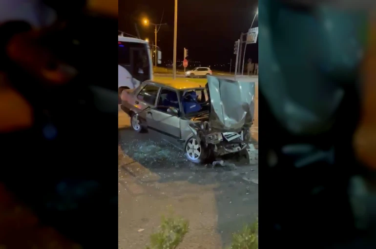 Niğde-Bor yolunda trafik kazası: 4 kişi yaralandı