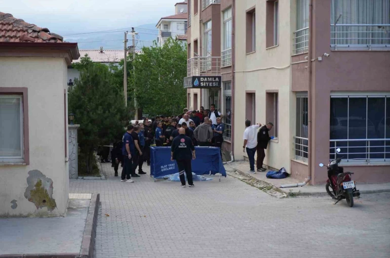 Niğde’de 10. kattan düşen genç hayatını kaybetti