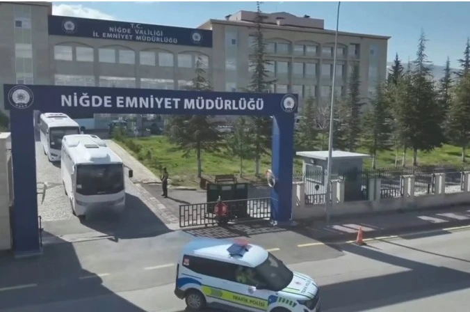 Niğde’de uyuşturucu hükümlüsü 2 firari yakalandı