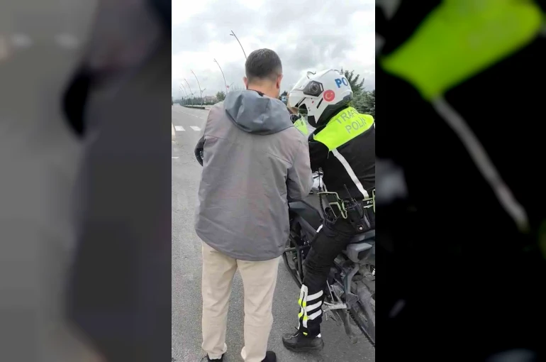 Niğde’de YKS’ye geç kalan öğrencileri polis yetiştirdi