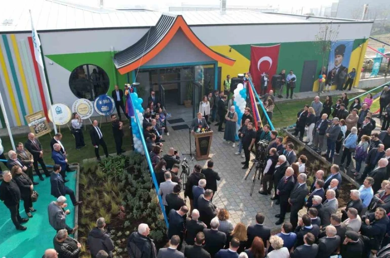 Nilüfer Belediyesi’nin dördüncü, kreş ve gündüz bakımevi açıldı