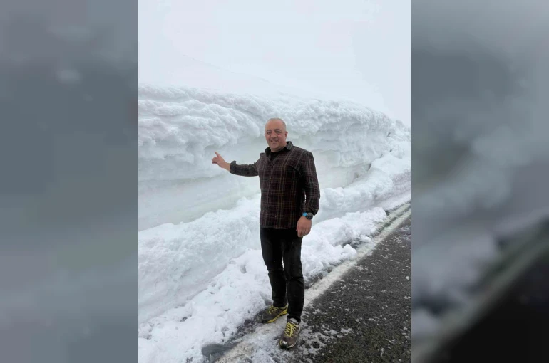 Nisan ortasında kış geri döndü: Kars-Erzurum karayolu beyaza gömüldü