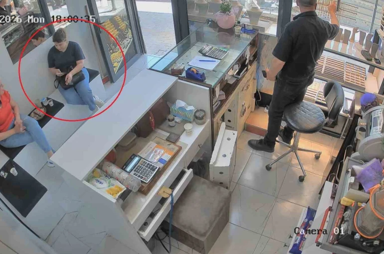 Nişanlısı tarafından öldürülen genç kadın rahatsız edici derecede kıskanıldığını ve ayrılmak istediğini kuyumcuya anlatmış