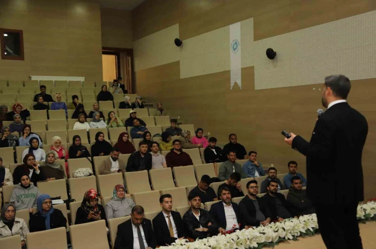 NÖHÜ’de ’Vakıf Kuran Kadınlar’ anlatıldı