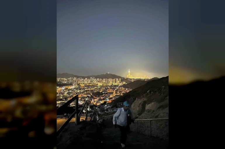 Nur Dağı hacı adaylarının akınına uğruyor