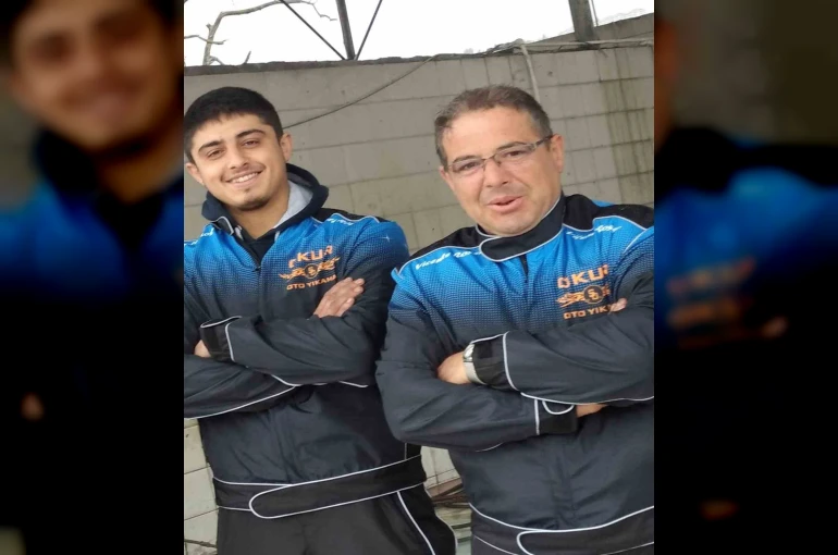Oğlunu kurtarmak isterken o da akıma kapıldı: 2 ölü