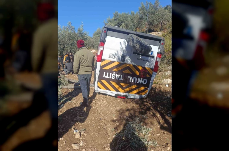 Öğrenci servisi zeytinliğe uçtu: 5 yaralı