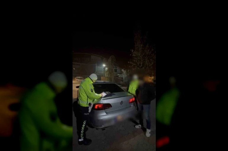 Öğrenci yurdu önünde drift atan sürücü yakalandı