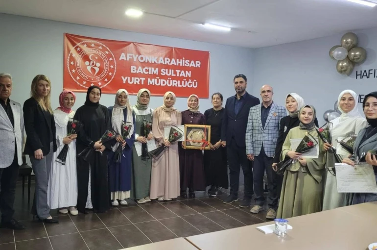 Öğrenci yurdundaki ’Kur’an’ı Kerim ve Hafızlık Kursu’ programı sona erdi