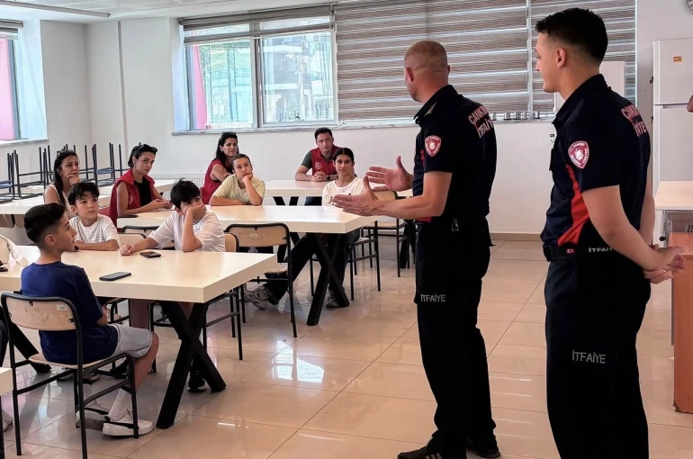 Öğrencilere itfaiyecilik mesleği anlatıldı