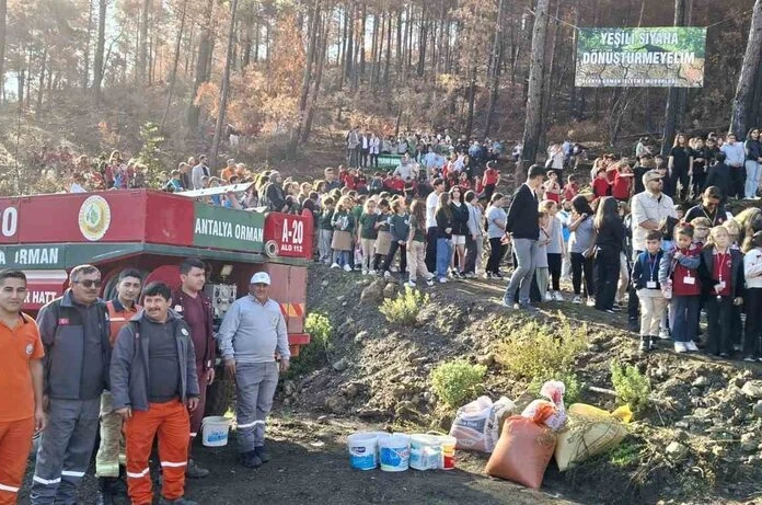 Öğrencilere yangın ve çevre bilinci konusunda yerinde bilgi verildi