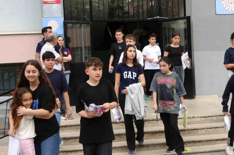 Öğrencilerin sınav heyecanı sona erdi: "En zorlu LGS’ydi"