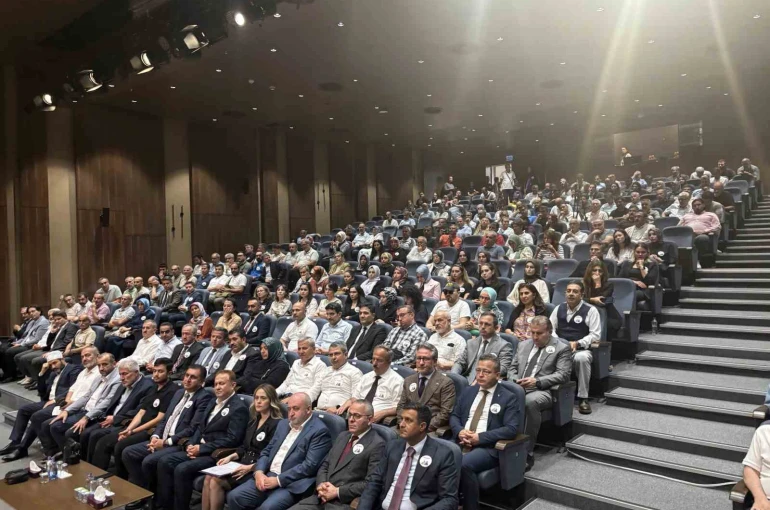 Okul saldırılarında hayatını kaybeden öğretmenler Fatih’te anıldı