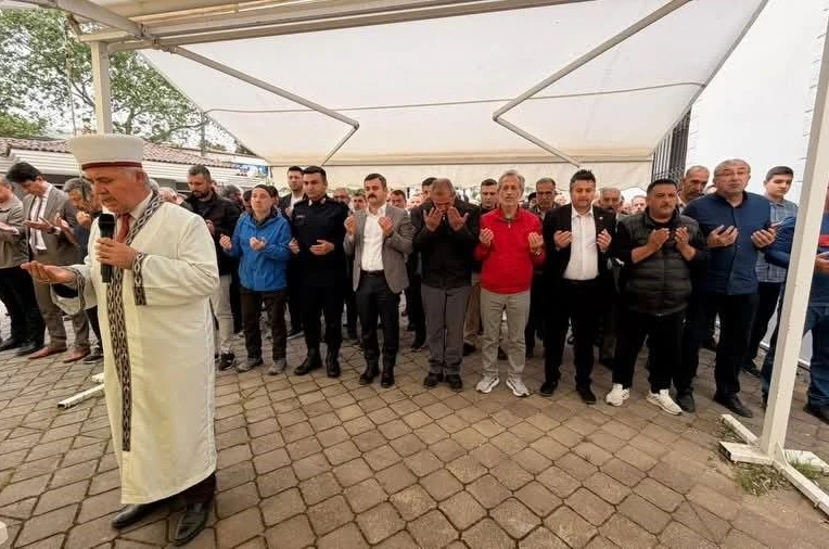 Okul saldırısında ölenler için Köyceğiz’de gıyabi cenaze namazı kılındı