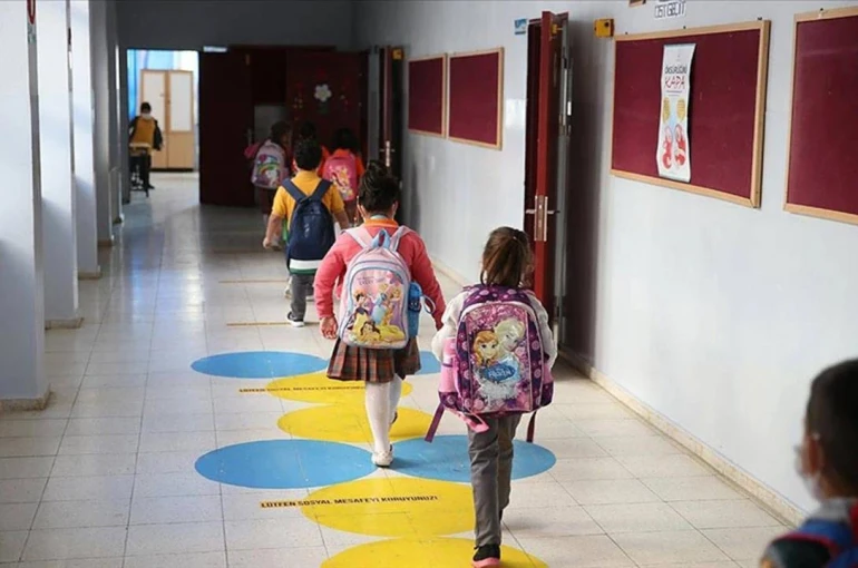Okula başlama yaşı değişiyor