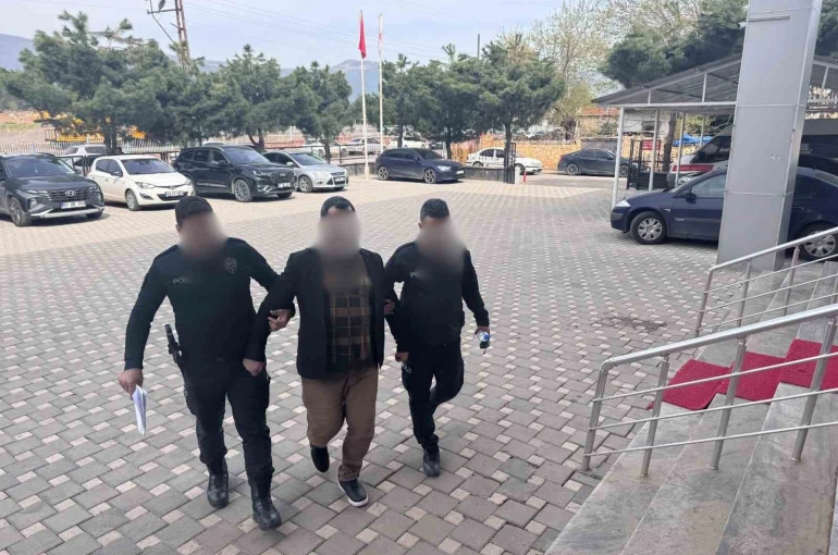 "Okullar değil yargı makamları hedef alınmalı" diyen şahıs gözaltına alındı
