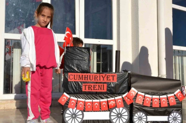 Okullarda cumhuriyet coşkusu