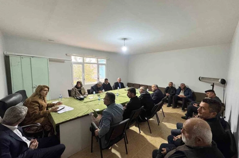 Ölmeztoprak’tan muhtarlarla istişare, hastanede umut buluşması ve öğretmenler günü programı