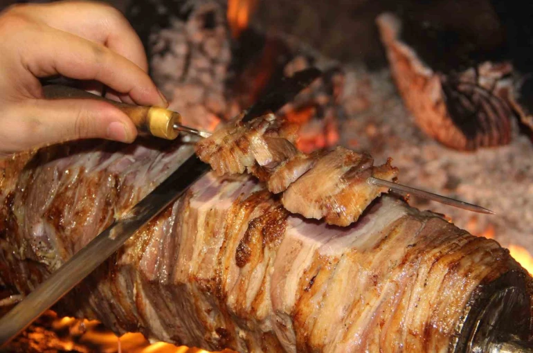 Oltu Cağ kebabı TasteAtlas listesinde Türkiye ikincisi oldu