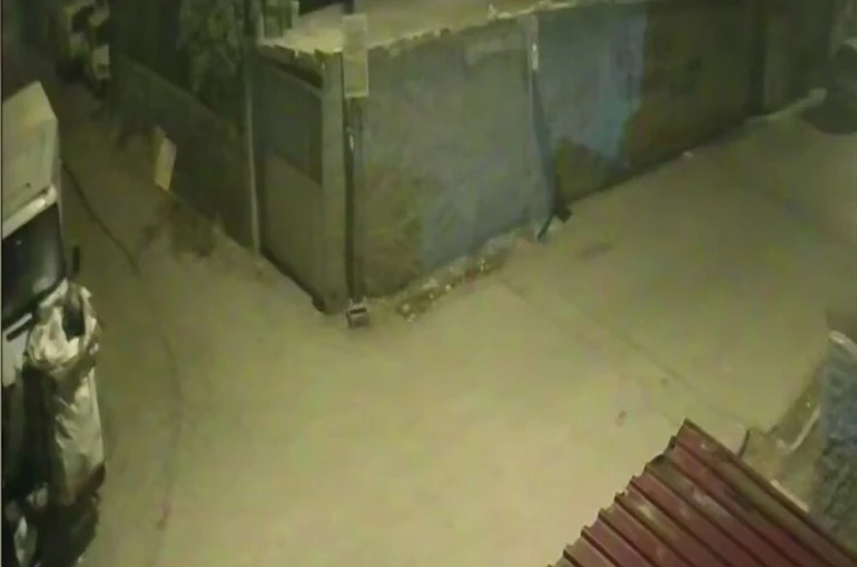 Önce güvenlik kamerasına sonra polise yakalanan hırsız tutuklandı