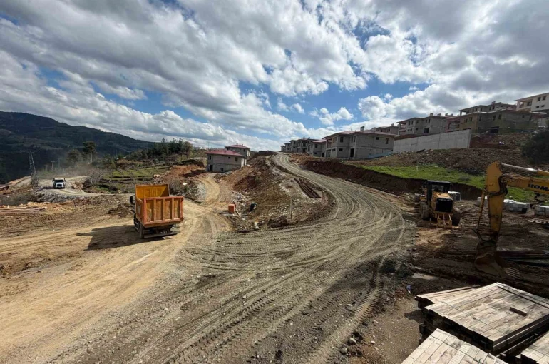 Onikişubat Belediyesi’nden 11 kırsal mahallede ulaşım yatırımı seferberliği