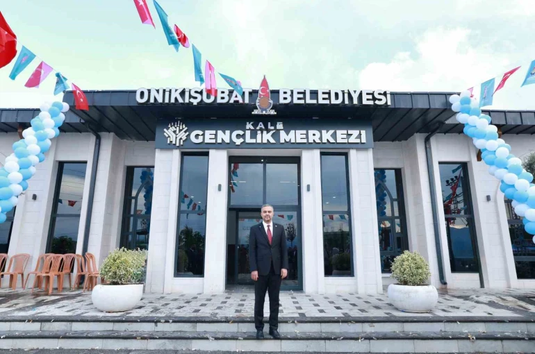Onikişubat Belediyesi’nin Kale Gençlik Merkezi hizmete açıldı
