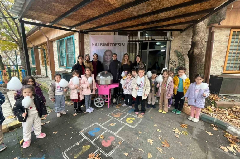 Onların hatırası için çocukları gülümsettiler