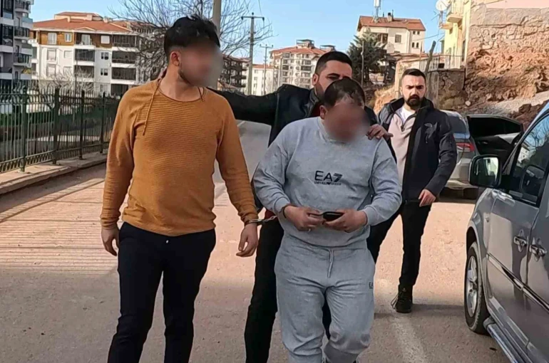 Operasyonda ‘dur’ ihtarına uymadı, kovalamaca sonucu uyuşturucuyla yakalandı