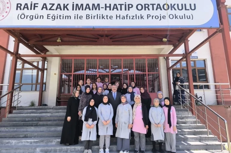 Örgün eğitimle birlikte hafızlık eğitimi