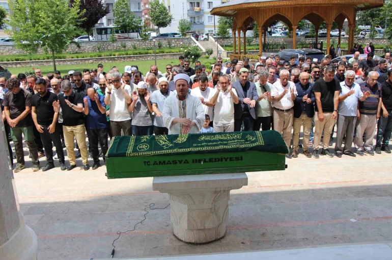 Orhan öğretmen, doğum günü ve evlilik yıl dönümünde hayatını kaybetti