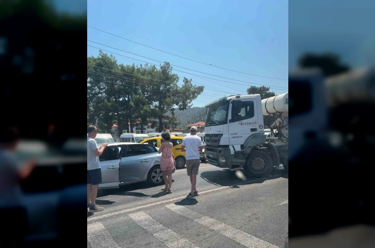 Ortaca’da zincirleme trafik kazası