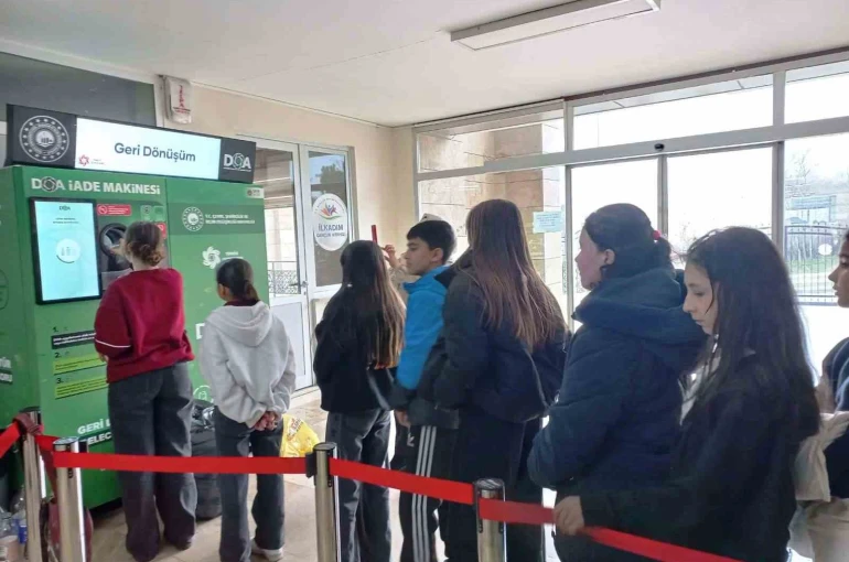 Ortaokul öğrencileri atıkları doğaya değil DOA’ya atıyor