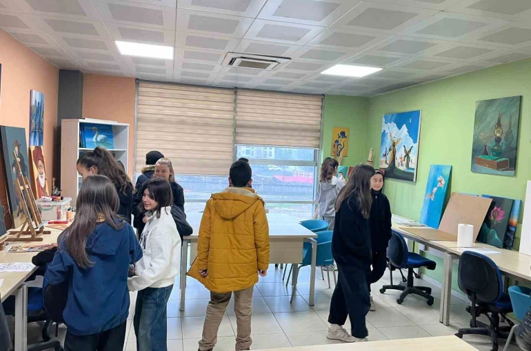Ortaokul öğrencileri gençlik merkezini sevdi