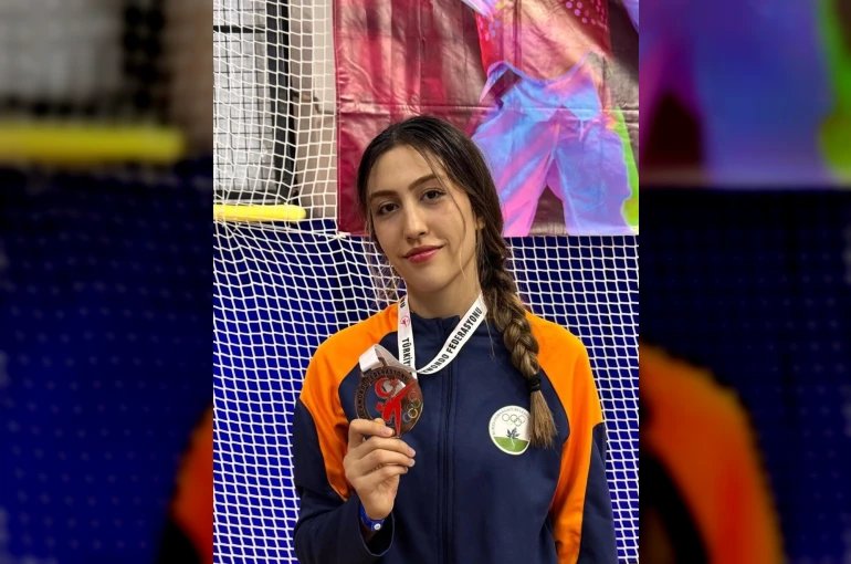 Osmangazili taekwondocudan bronz madalya