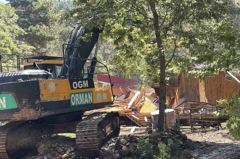 Osmaniye Olukbaşı Yaylası’nda 225 usulsüz yapının yıkımına başlandı