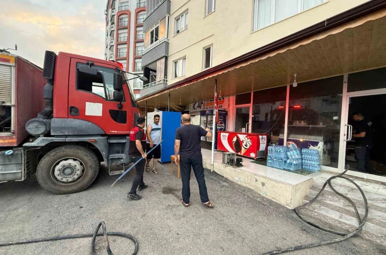 Osmaniye’de iş yeri yangını