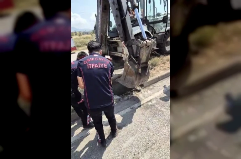 Osmaniye’de mazgala düşen yavru kedi itfaiye ekiplerince kurtarıldı