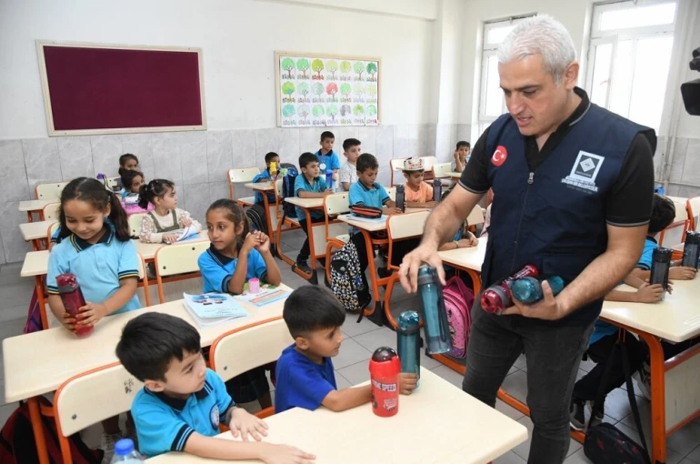 Osmaniye’de minik öğrencilere "Sıfır Atık" hediyesi