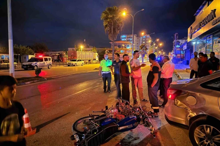 Osmaniye’de motorsiklet ile otomobil çarpıştı: 2 kişi yaralandı
