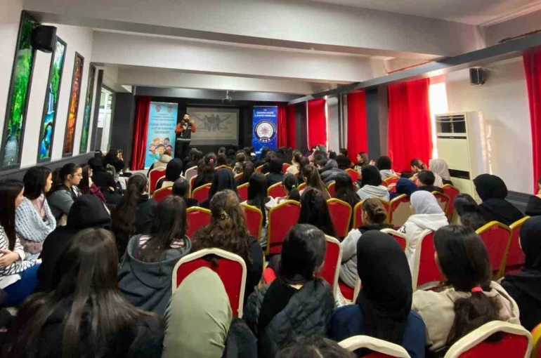 Osmaniye’de öğrencilere kişisel güvenlik eğitimi