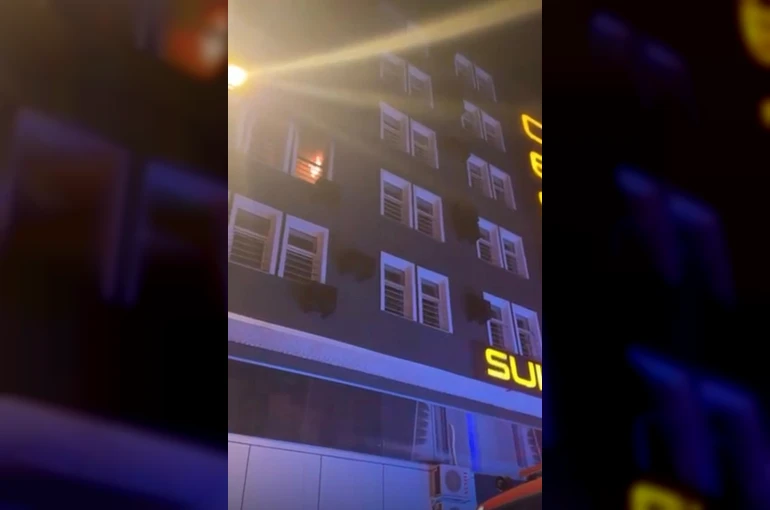 Otel odasındaki yangın itfaiye ve 112’yi alarma geçirdi