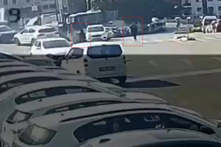 Otokoç’a yönelik silahlı saldırı anı kameraya yansıdı