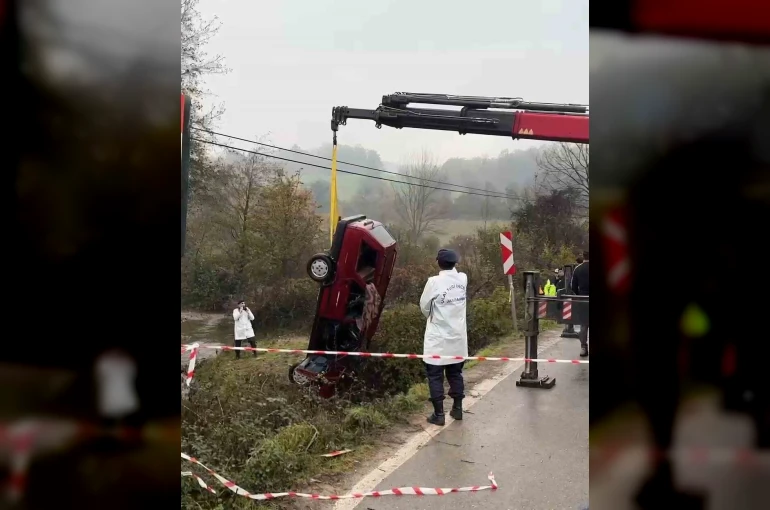 Otomobil dereye uçtu: 2 ölü, 1 yaralı