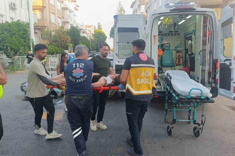 Otomobil ile çarpışan motosikletin sürücüsü yaralandı