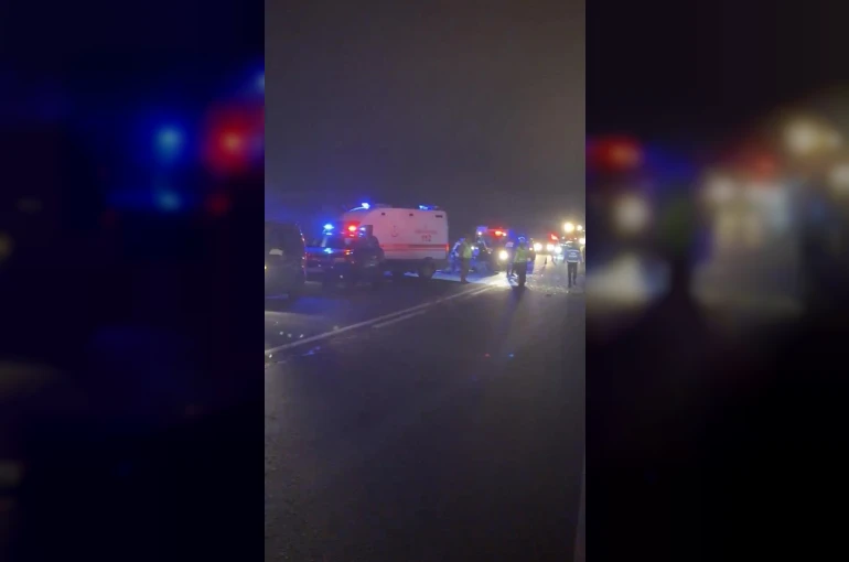 Otomobil ile hafif ticari aracın çarpışmasıyla 3 kişi öldü, 2 kişi yaralı