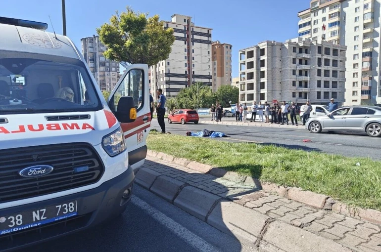Otomobil ile motosiklet çarpıştı: 1 kişi hayatını kaybetti