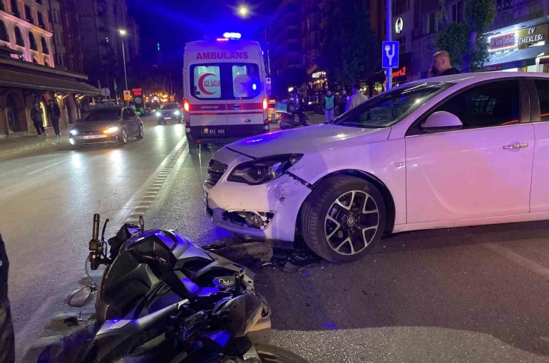 Otomobil ile motosiklet çarpıştı: 1 yaralı