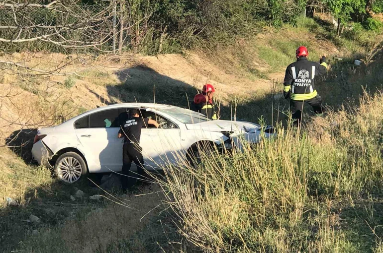 Otomobil şarampole yuvarlandı: 1’i bebek 3 yaralı